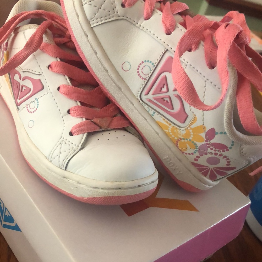 Roxy Laguna Jackie Sneakers - Picture 2 of 12